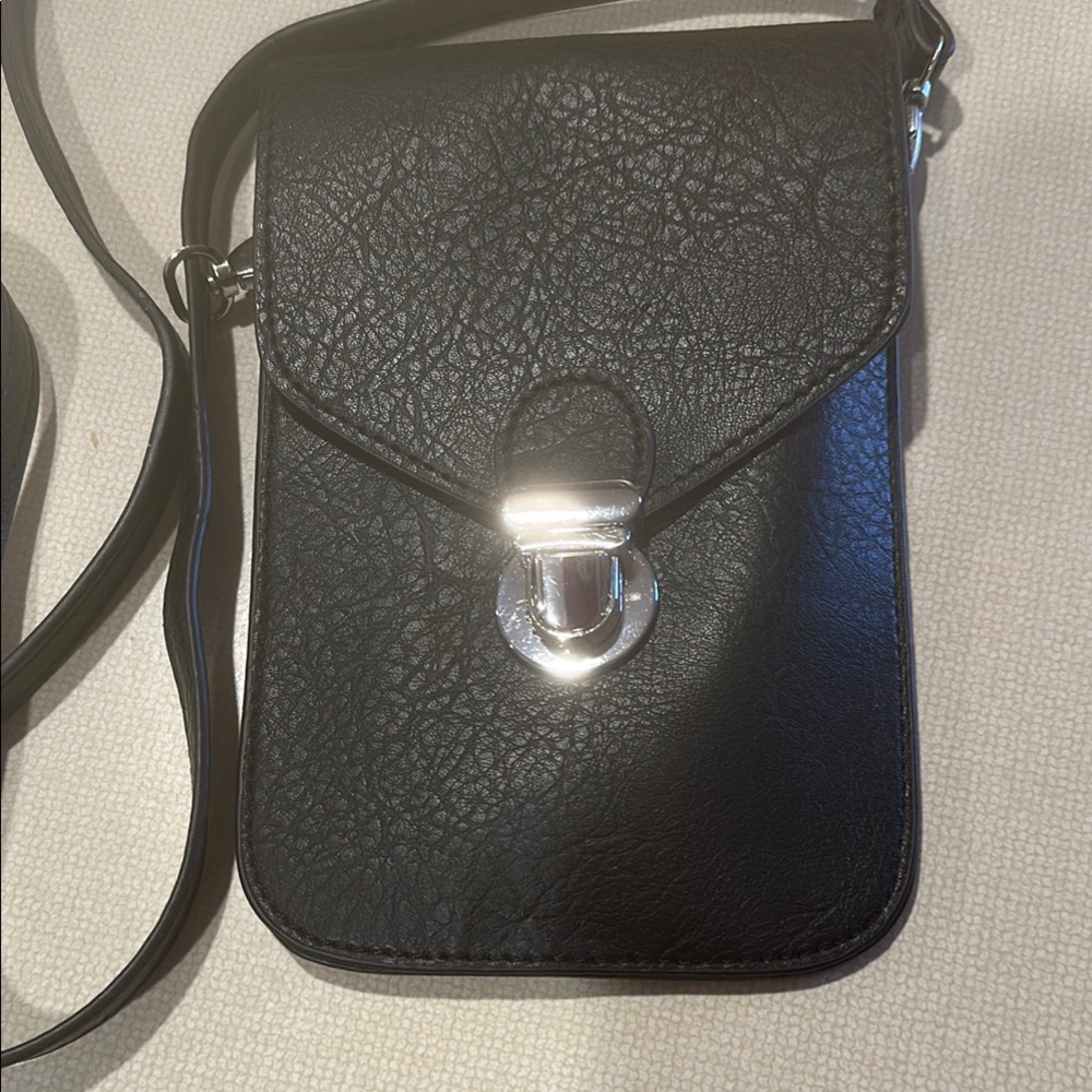 Elegant Black Leather Crossbody Bag